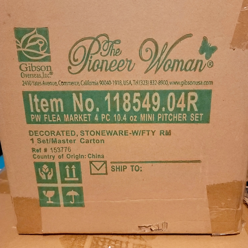 Pioneer Woman Mini Pitchers - Picture 5 of 5